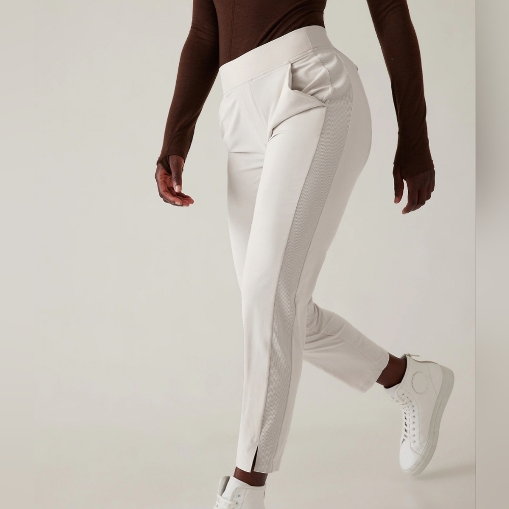 Athleta Brooklyn Mid Rise Slit Ankle Athleisure Women 4 Casual Stretch Pant